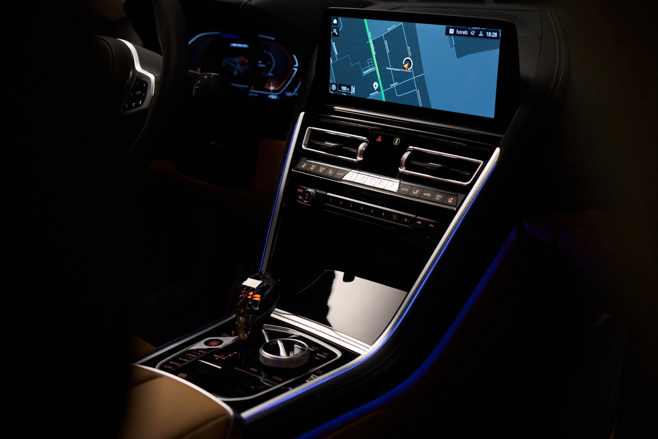 BMW 8er Kommunikation