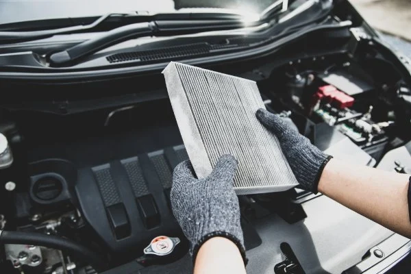 Auto Luftfilter wechseln