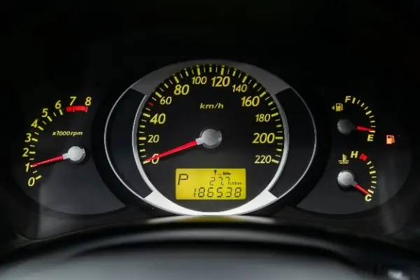 Auto digitaler Tachometer