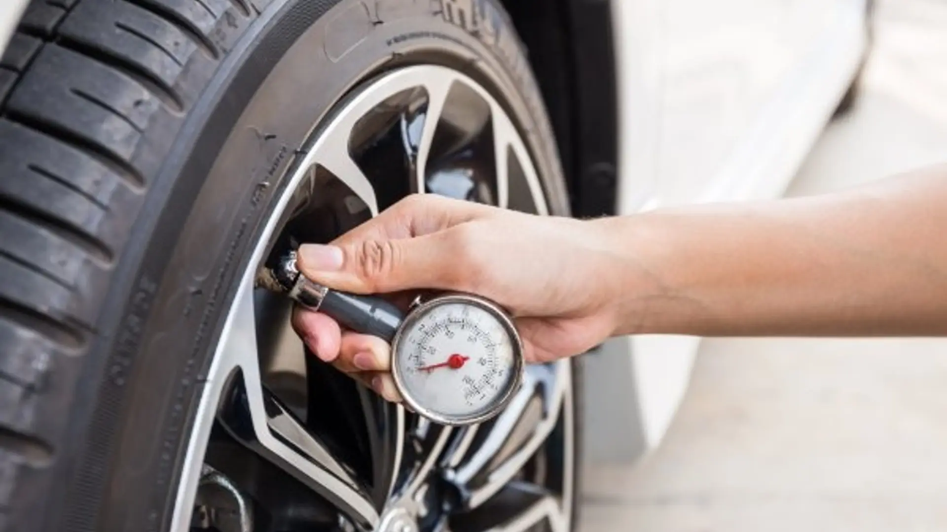 Der richtige Reifendruck beim Auto: Das sollten Sie wissen.