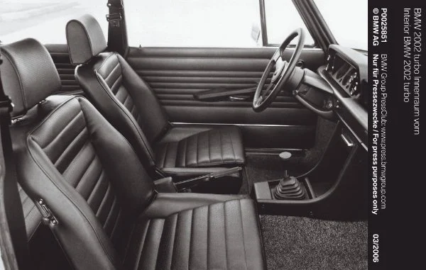 BMW 2002 Turbo Blick in den Innenrau auf Fahrerseite