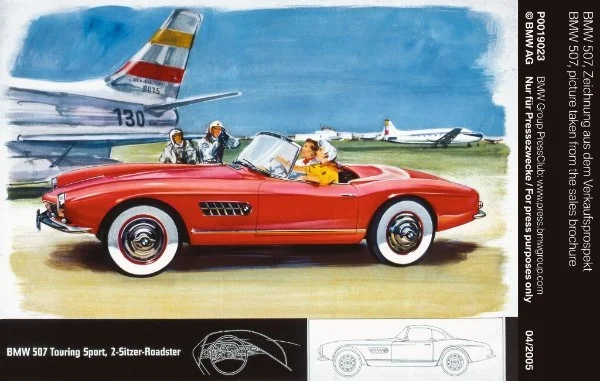Verkaufsprospekt mit BMW 507 neben Flugzeug stehend