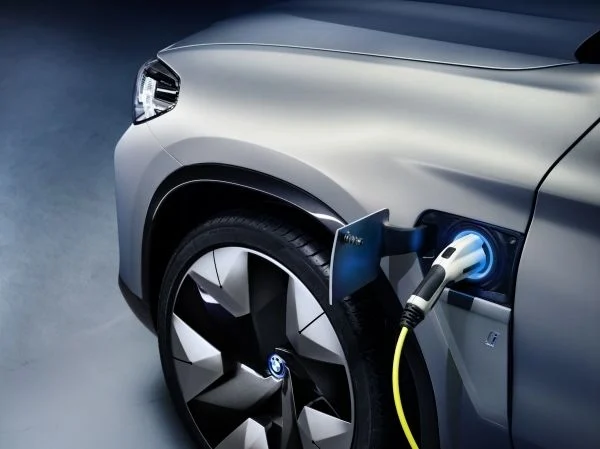 BMW Concept iX3 – erster rein elektrischer BMW SUV