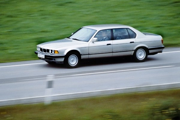 BMW E32 750il