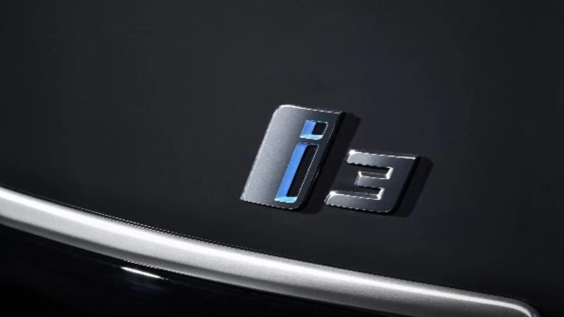 i3 Logo Emblem