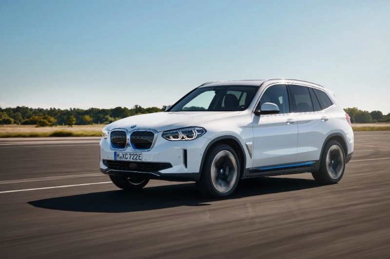 BMW iX3 2021
