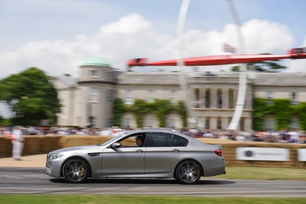 BMW M5 F10