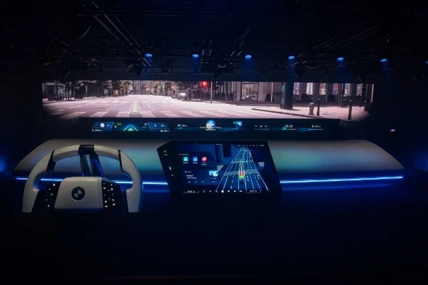 BMW Panoramic iDrive Automatisiertes Fahren