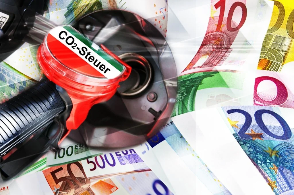 höhere Spritpreise CO2-Steuer