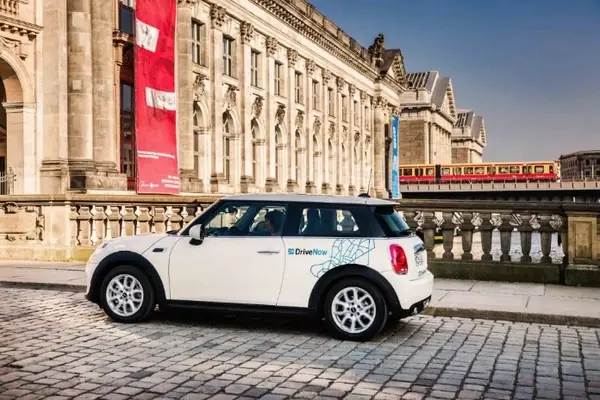 DriveNow Mini