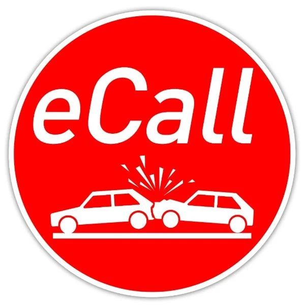 das Wort eCall und ein auf ein anderes Auto auffahrendes Auto auf rotem Hintergrund