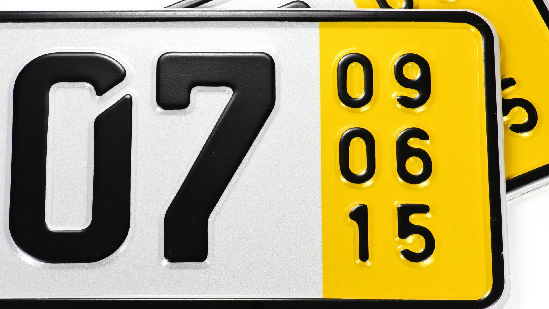 Kurzzeitkennzeichen mit 09/06/15