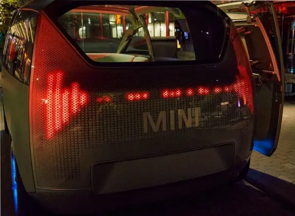 MINI Vision Urbanaut Sound Licht