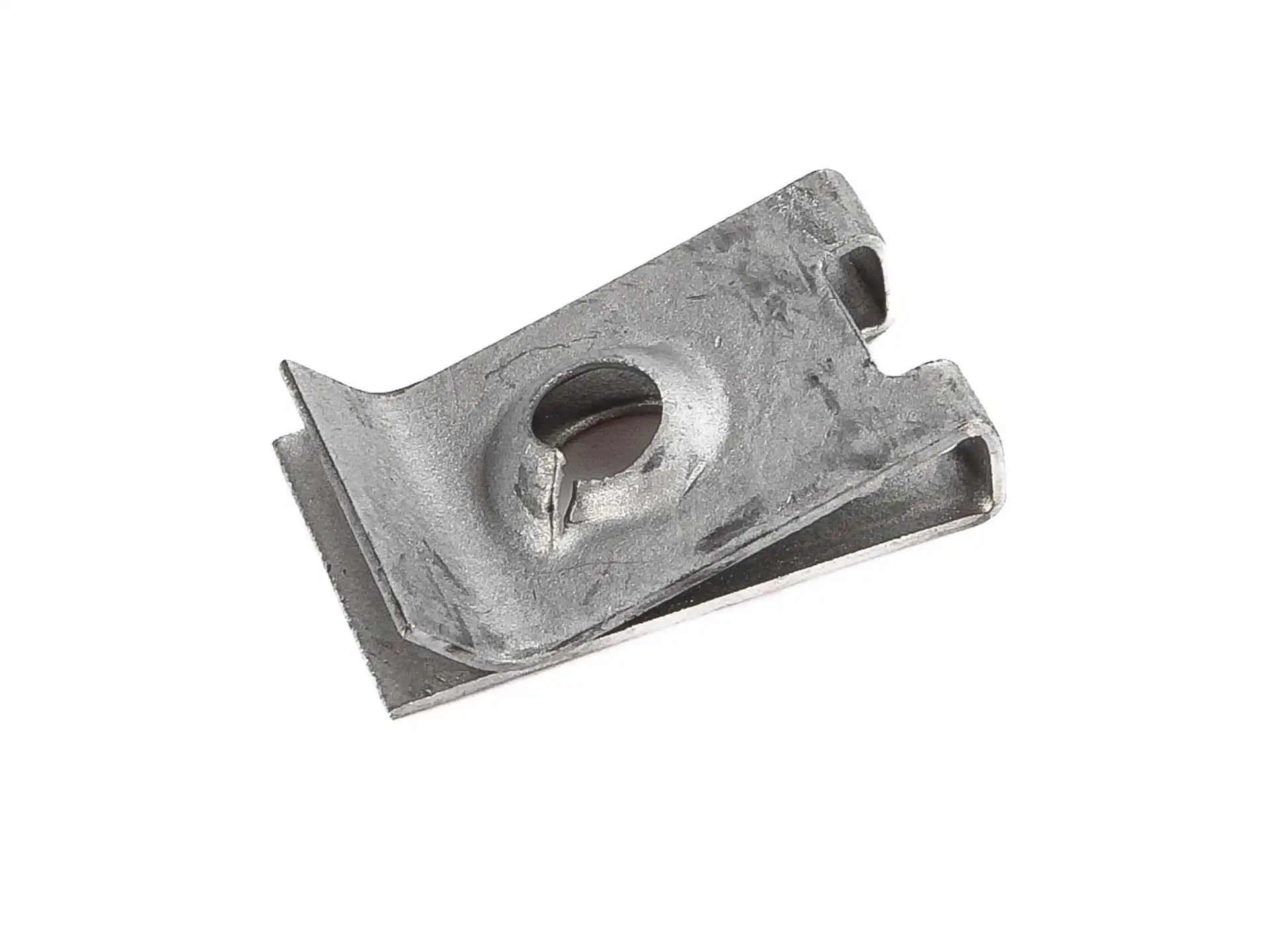 BMW Blechmutter E36 E23 E24 E28 E30 E31 E32 E34 E38 E39 E46 E52 E53 E63 E64 E65 E66 E70 E71 E72 E81 E82 E83 E84 E85 E86 E87 E88 E89 E90 E91 E92 E93 F01 F02 F04 F07 F15 F16 F20 F21 F22 F23 F25 F26 F30 F31 F32 F33 F34 F36 F39 F44 F45 F46 F48 F80 F82 F83 F85