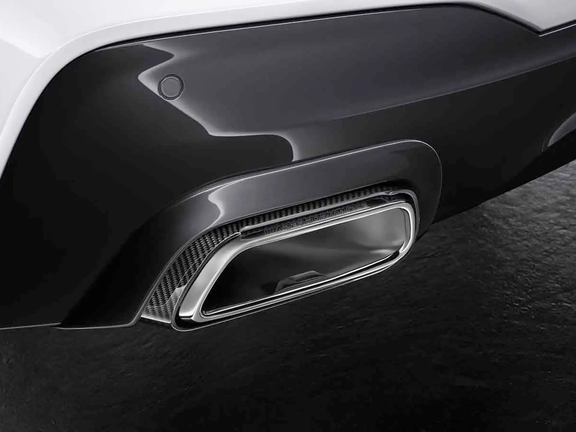 BMW M Performance Endrohrblenden Carbon 5er G30 6er G32