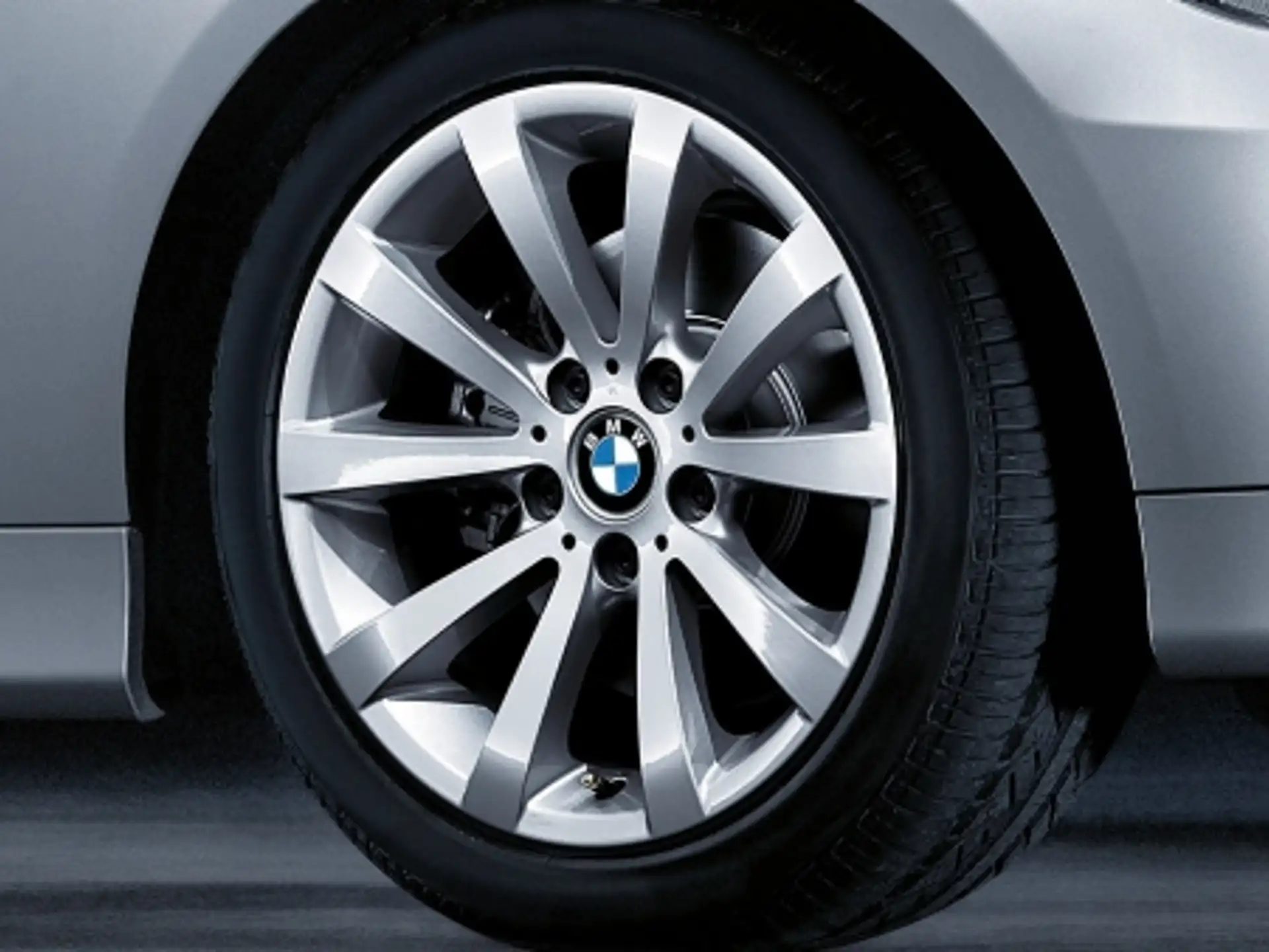 BMW Alufelge V-Speiche 285 silber 8Jx17 ET34 3er E90/E91/E92/E93 Vorderachse/Hinterachse