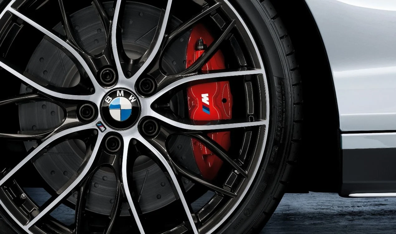BMW Performance 17 Zoll Sportbremsscheibe belüftet gelocht vorne 3er E46