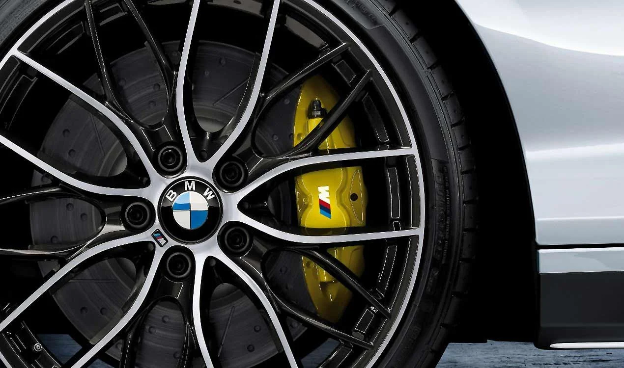 BMW M Performance Bremssattelgehäuse gelb rechts 1er F20 F21 2er F22 F23 M2 F87 3er F30 F31 F34 M3 F80 4er F32 F33 F36 M4 F82 F83