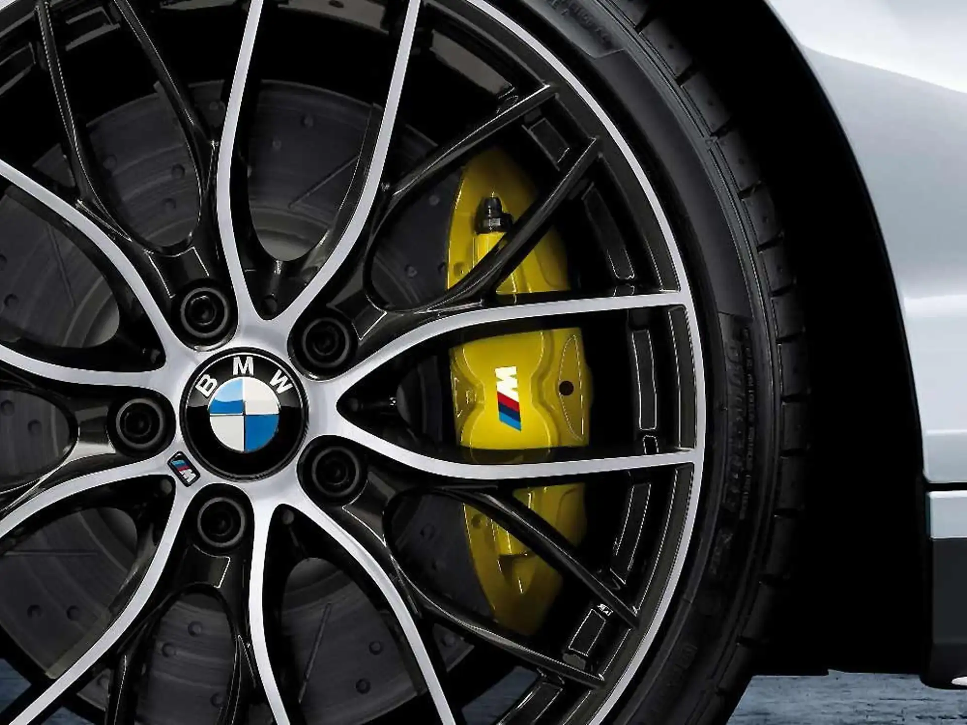 BMW M Performance Bremssattelgehäuse gelb links 1er F20 F21 2er F22 F23 M2 F87 3er F30 F31 F34 M3 F80 4er F32 F33 F36 M4 F82 F83