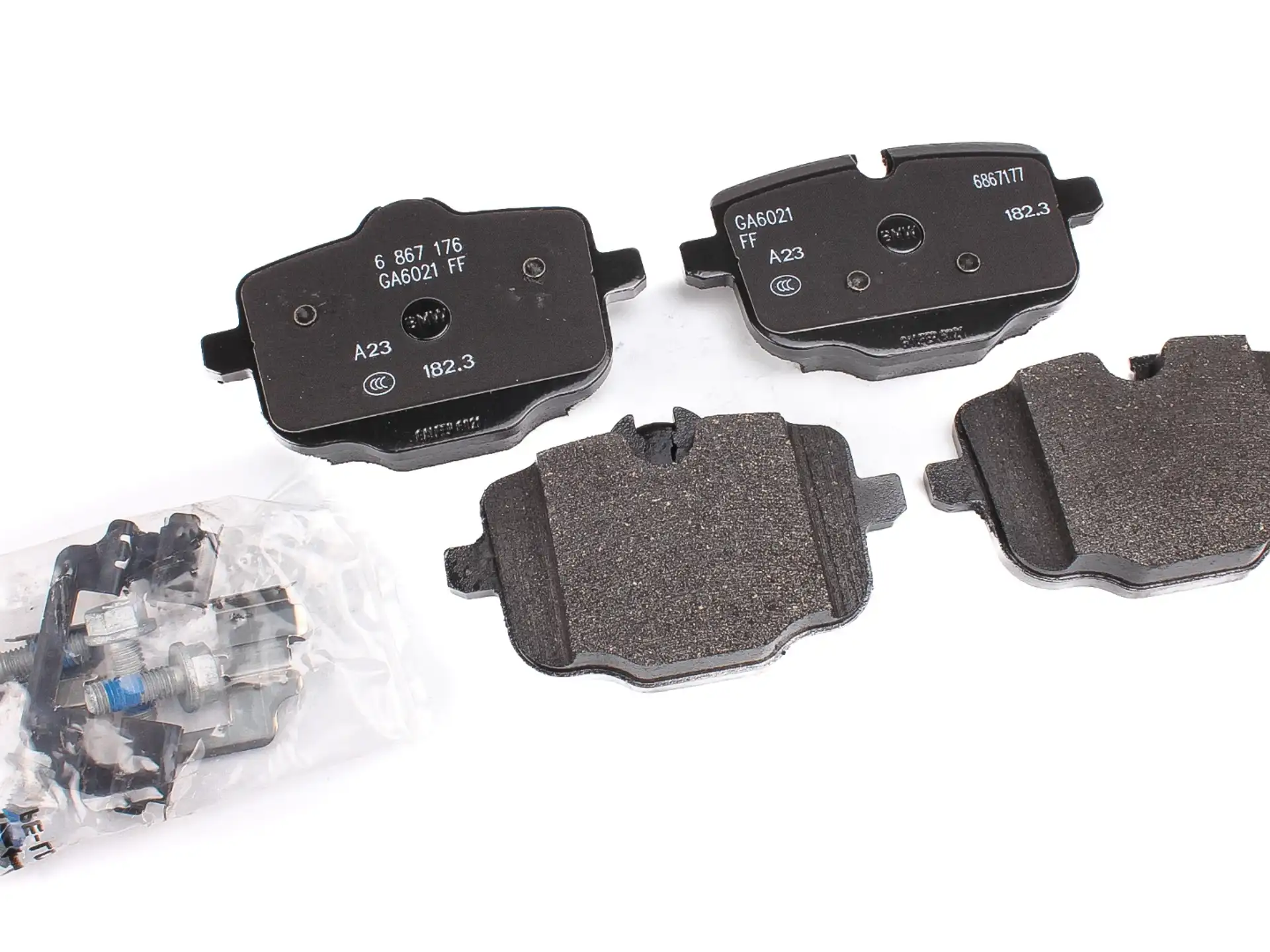 BMW Reparatursatz Bremsbeläge asbestfrei G01 G02 G05 G06 G07 G11 G12 G14 G15 G16 G30 G31 G32 34216867175