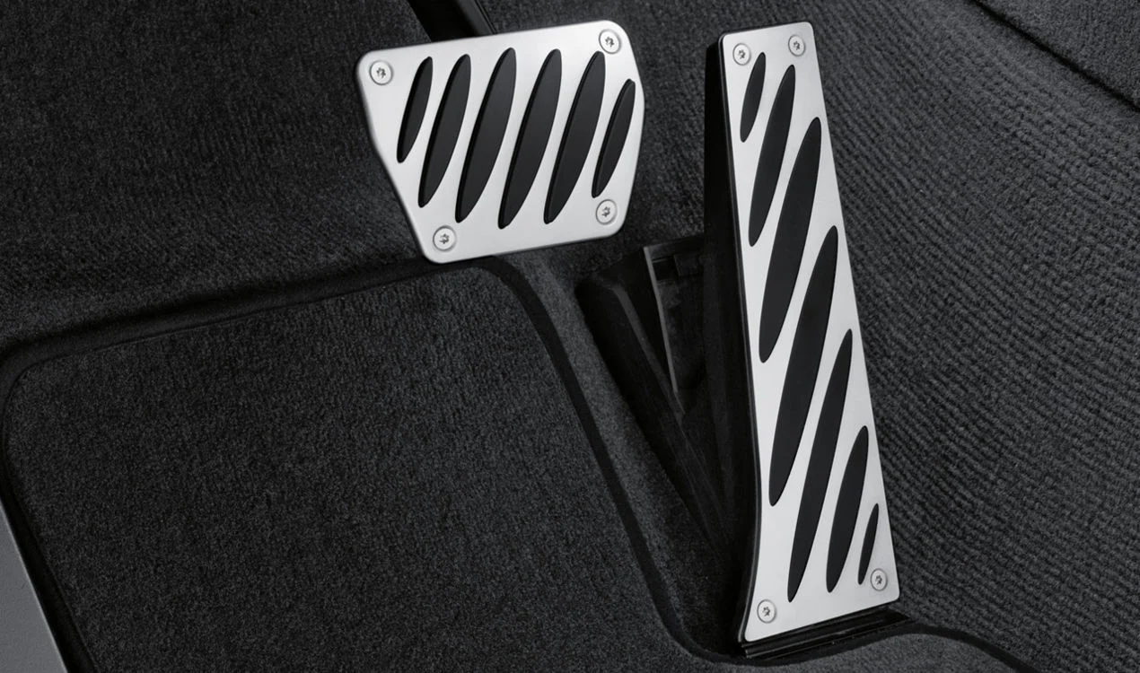 BMW Performance Alu-Pedalauflagen 1er E81 E82 E87 E88 3er E46 E90 E91 E92 E93 5er E39 E60 E61 7er E65 E66 X1 E84 X3 E83 F25 X5 E53 E70 X6 E71 E72 Z4 E89