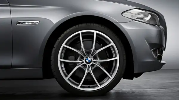 BMW Alufelge V-Speiche 356 ferricgrey/glanzgedreht 9J ET44 5er F1