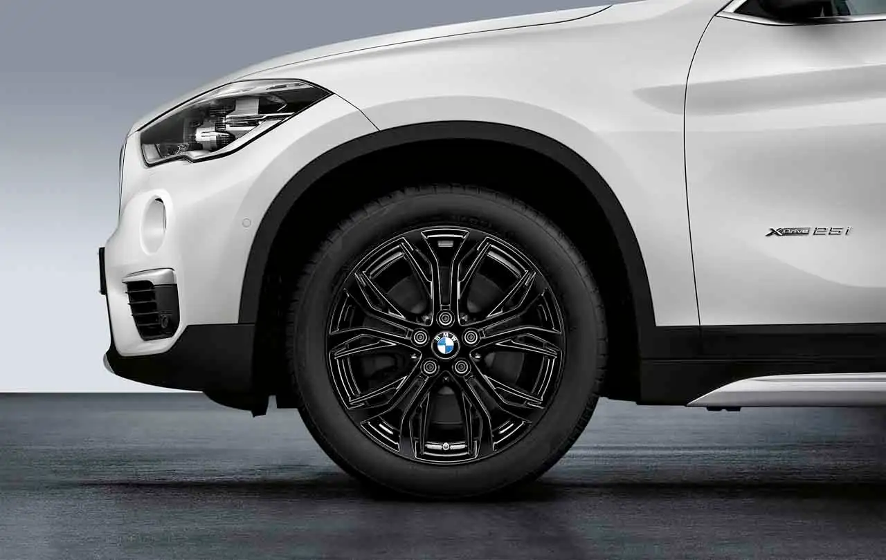 BMW Winterkompletträder Y-Speiche 566 jet black uni 18 Zoll RDCi