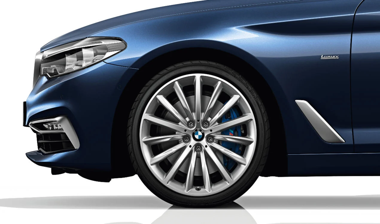 BMW Winterkompletträder Vielspeiche 633 reflex silver 19 Zoll RDCi 5er G30 G31 Pirelli 