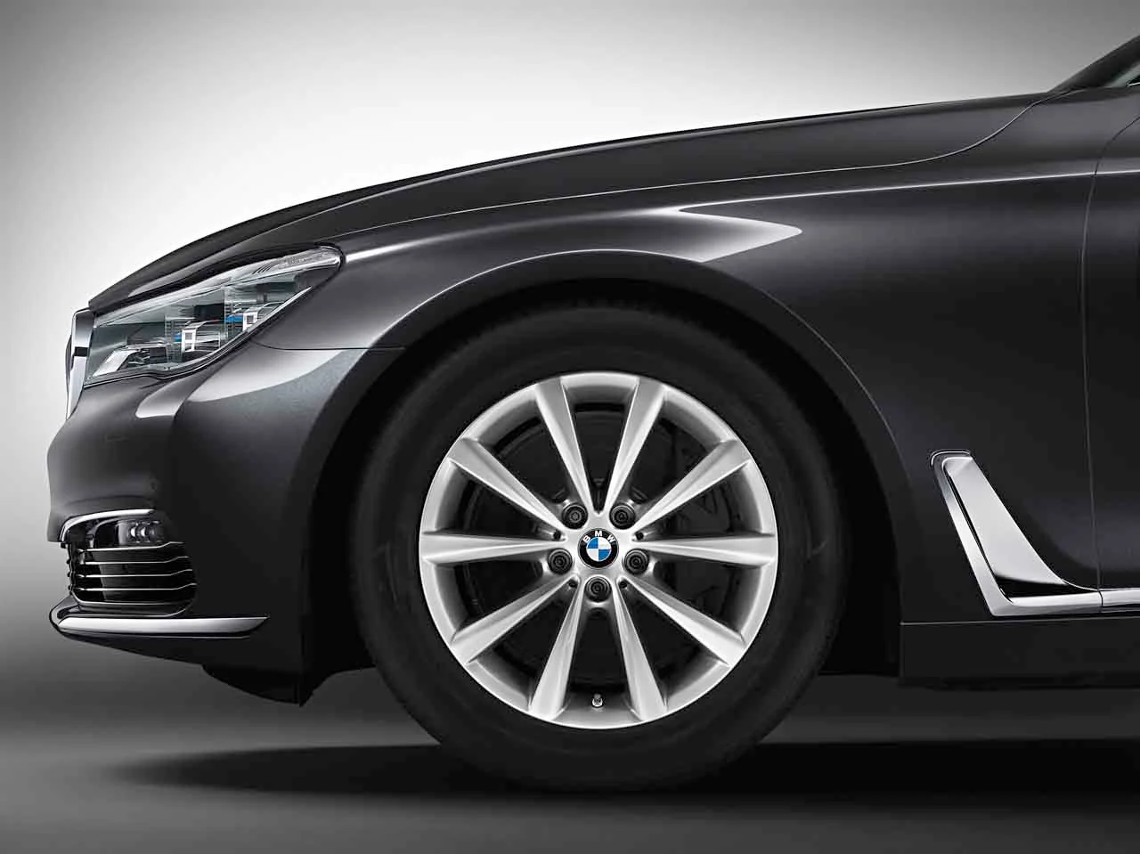 BMW Winterkompletträder V-Speiche 642 reflex silver 18 Zoll RDCi 6er G32 7er G11 G12 Michelin