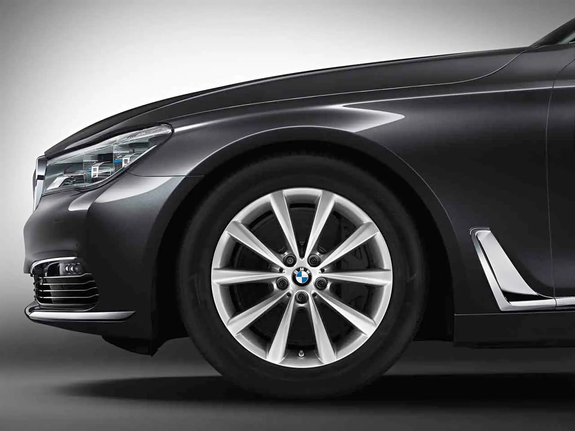 BMW Winterkompletträder V-Speiche 642 reflex silver 18 Zoll RDCi 6er G32 7er G11 G12 Michelin