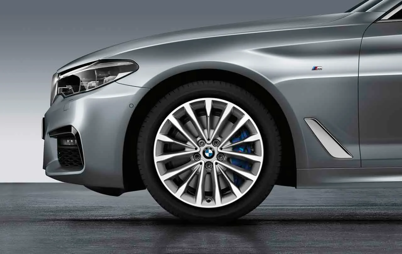 BMW Winterkompletträder W-Speiche 632 reflex silver 18 Zoll RDCi 5er G30 G31 Pirelli