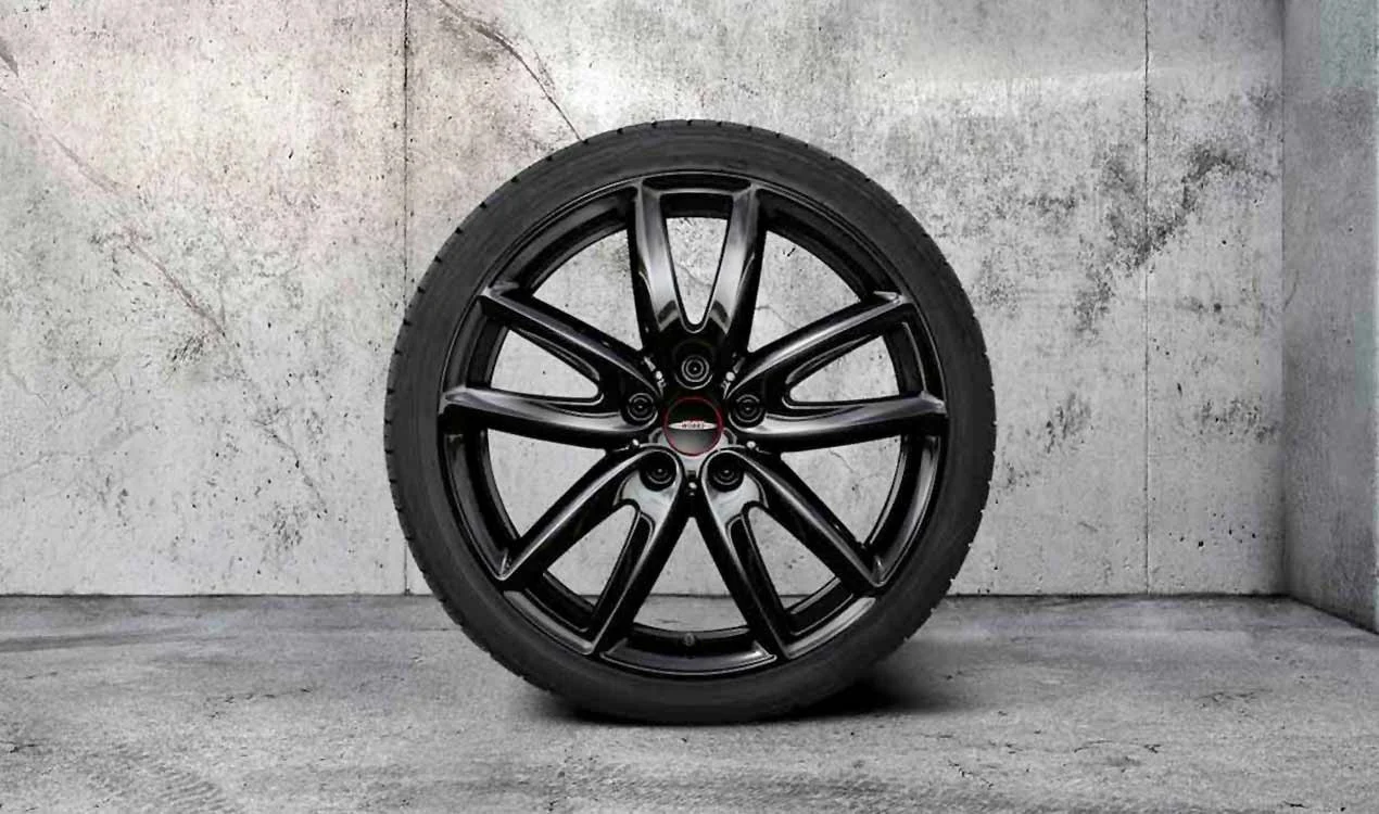 MINI Winterkompletträder JCW Grip Spoke 815 jet black uni 18 Zoll RDCi Countryman F60 Continental