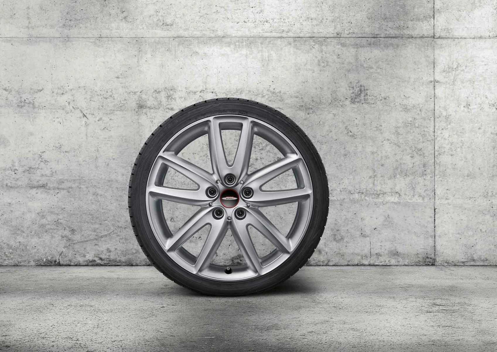 MINI Winterkompletträder JCW Grip Spoke 815 bright silver metallic 18 Zoll RDCi Clubman F54 Pirelli
