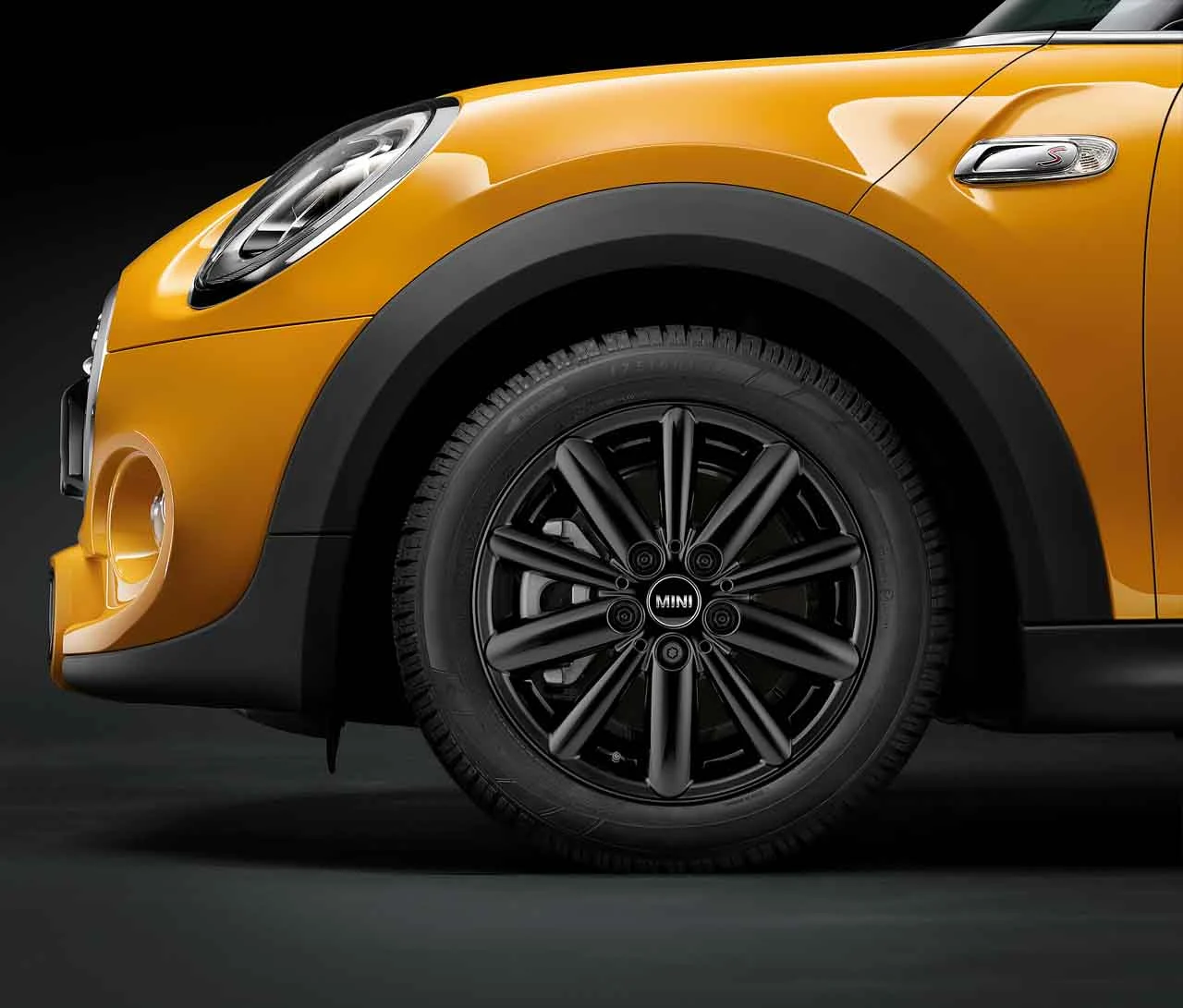 MINI Winterkompletträder Radial Spoke 508 jet black uni 16 Zoll RDCi F55 F56 F57 Dunlop