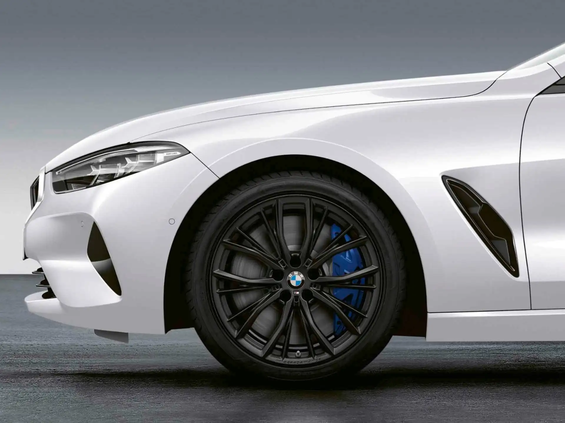 BMW Winterkompletträder M Performance Doppelspeiche 786M jet black matt 19 Zoll RDCi 8er G14 G15 G16 Pirelli