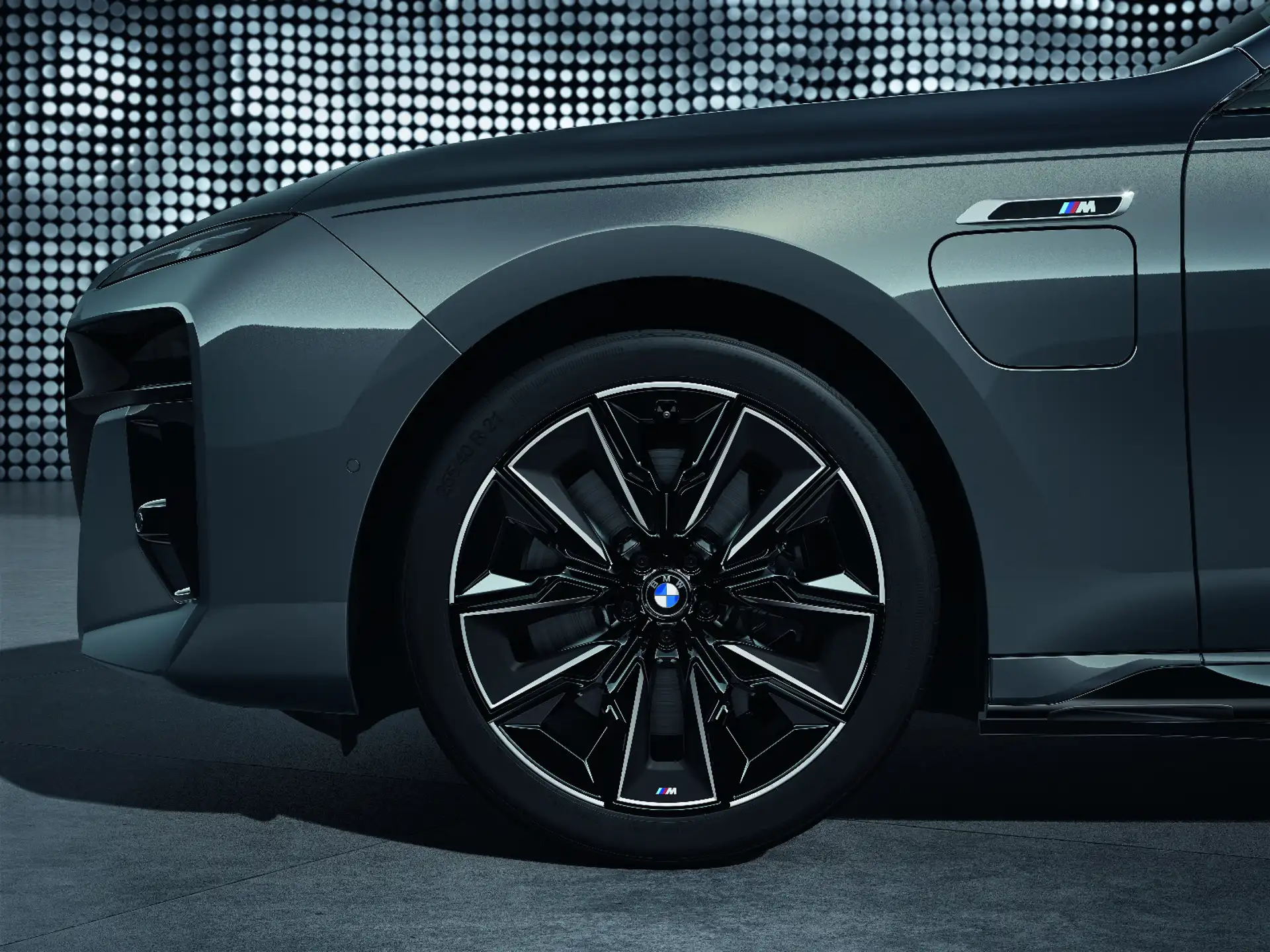 BMW Alufelge M Aerodynamik 909 bicolor (schwarz II/hochglanzpoliert) 10,5Jx21 ET44 7er G70