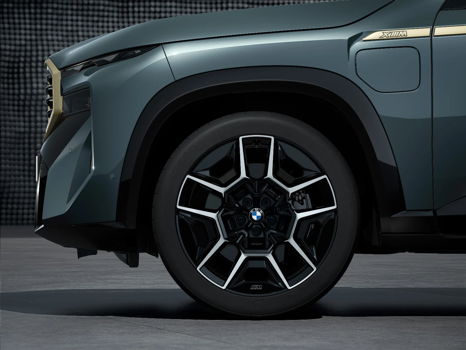 BMW Winterkompletträder M Doppelspeiche 922M jet black uni 22 Zoll RDCi XM G09 Pirelli (Mischbereifung)