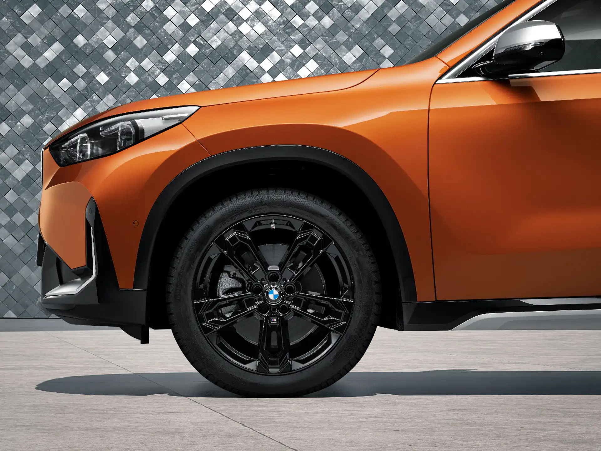 BMW Sommerkompletträder M Doppelspeiche 871M jetblack uni 19 Zoll RDCi X1 U11 X2 U10 Pirelli