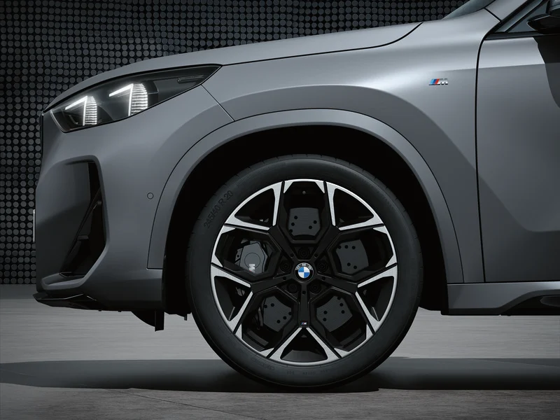 BMW Kompletträd M Y-Speiche 872 jet black 20 Zoll RDCi X1 U11