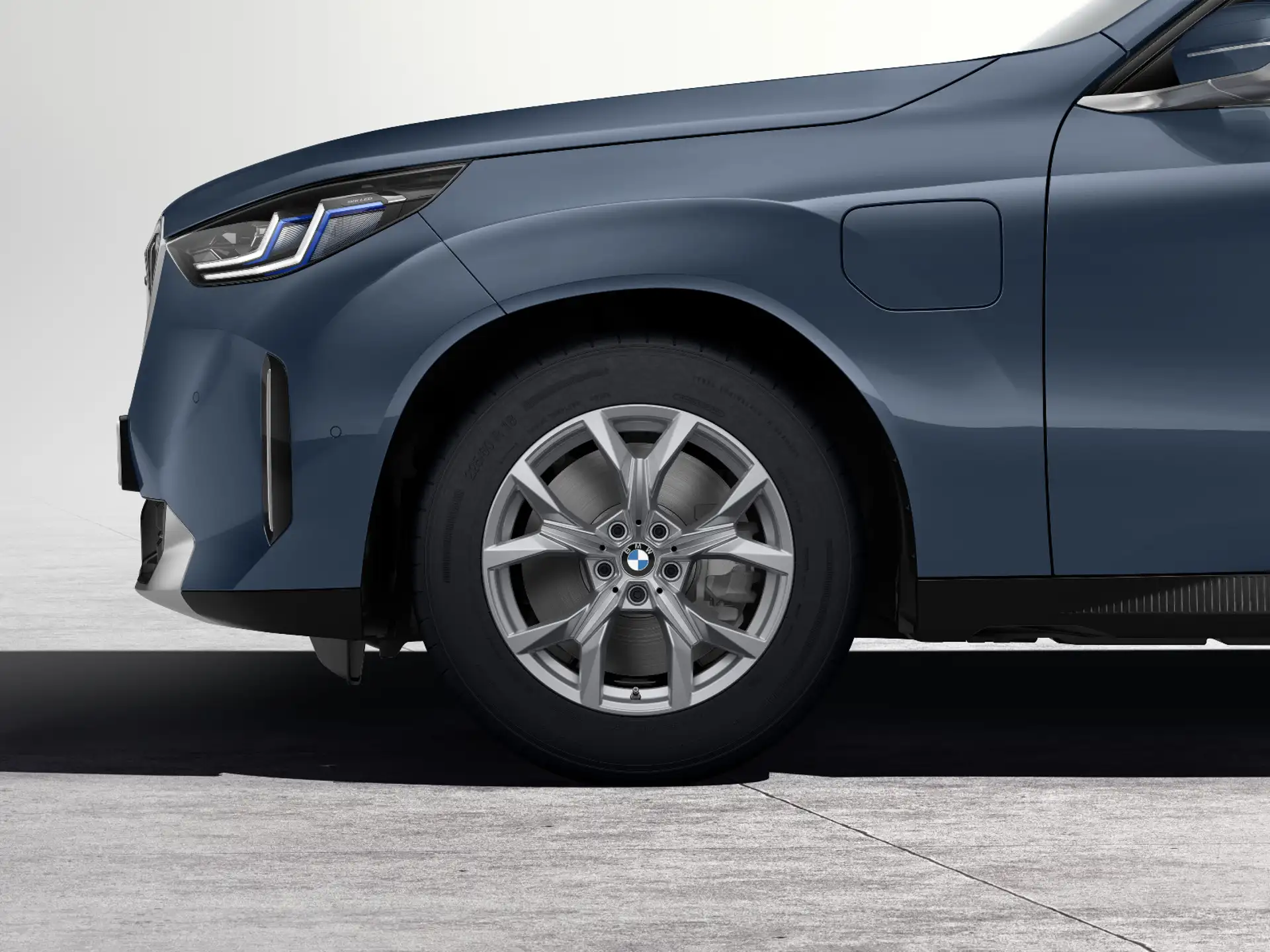 BMW Winterkompletträder Y-Speiche 921 refined silver 18 Zoll RDCi X3 G45