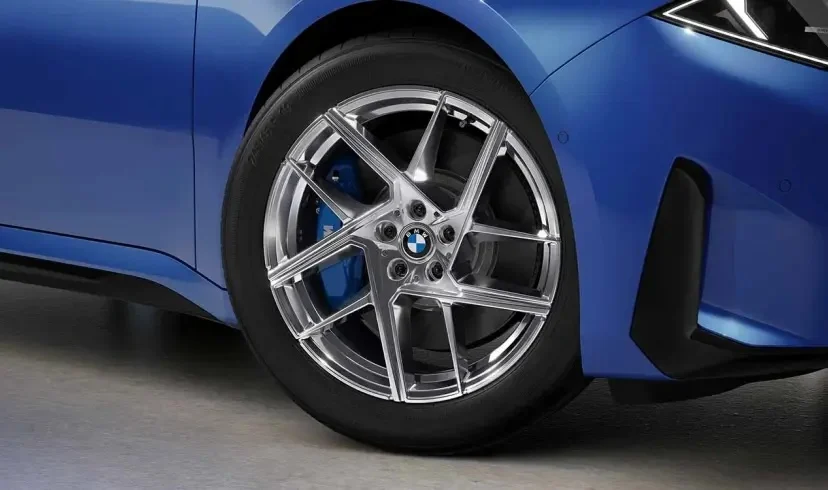BMW Winterkompletträder Doppelspeiche 1059 refined silver 19 Zoll RDCI i3 NA0