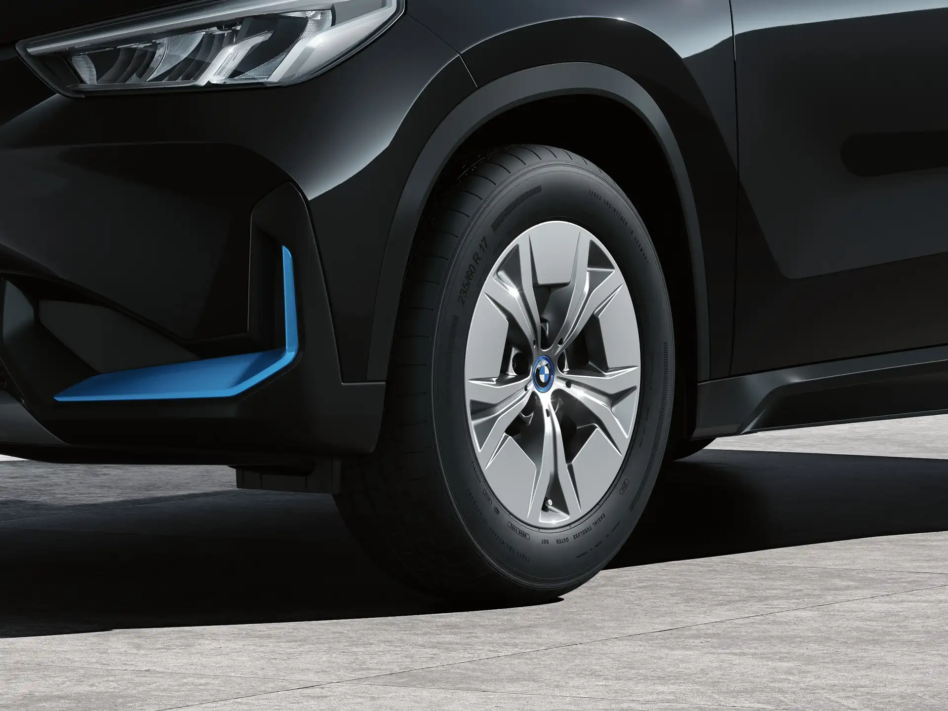 BMW Winterkompletträder Sternspeiche 864 lightning grey 17 Zoll RDCi X1 U11 X2 U10 Pirelli
