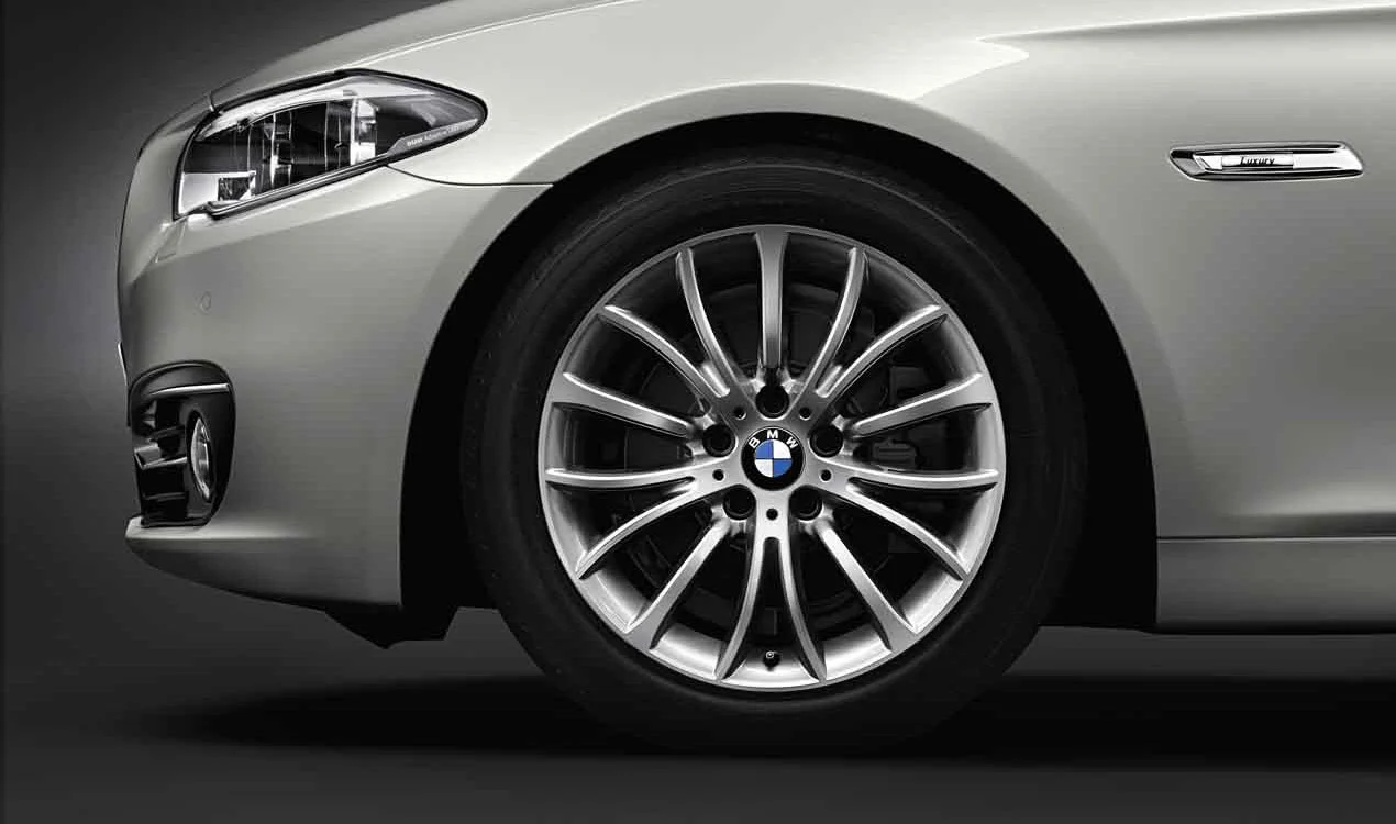 BMW Alufelge Vielspeiche 454 silber/glanzgedreht 8Jx18 ET30 5er F10/F11 6er F06/F12/F13