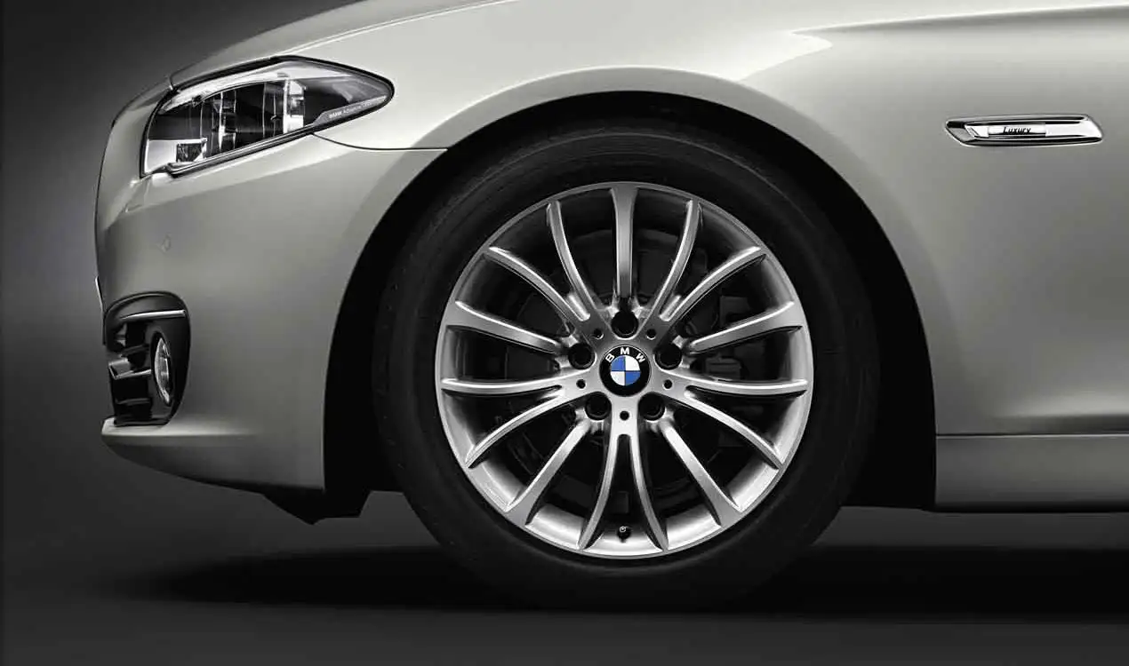 BMW Alufelge Vielspeiche 454 silber/glanzgedreht 8J ET30 5er F10/