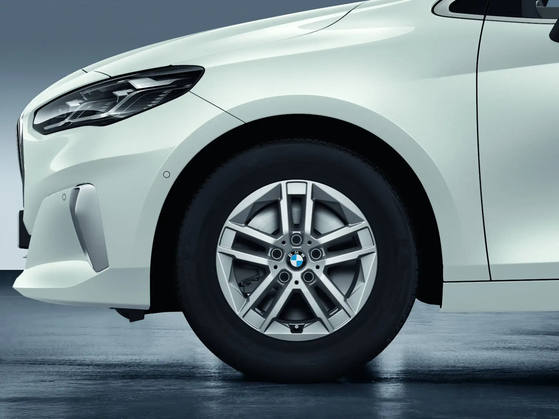BMW Alufelge Doppelspeiche 186 refined silver 7Jx16 ET 41 2er U06