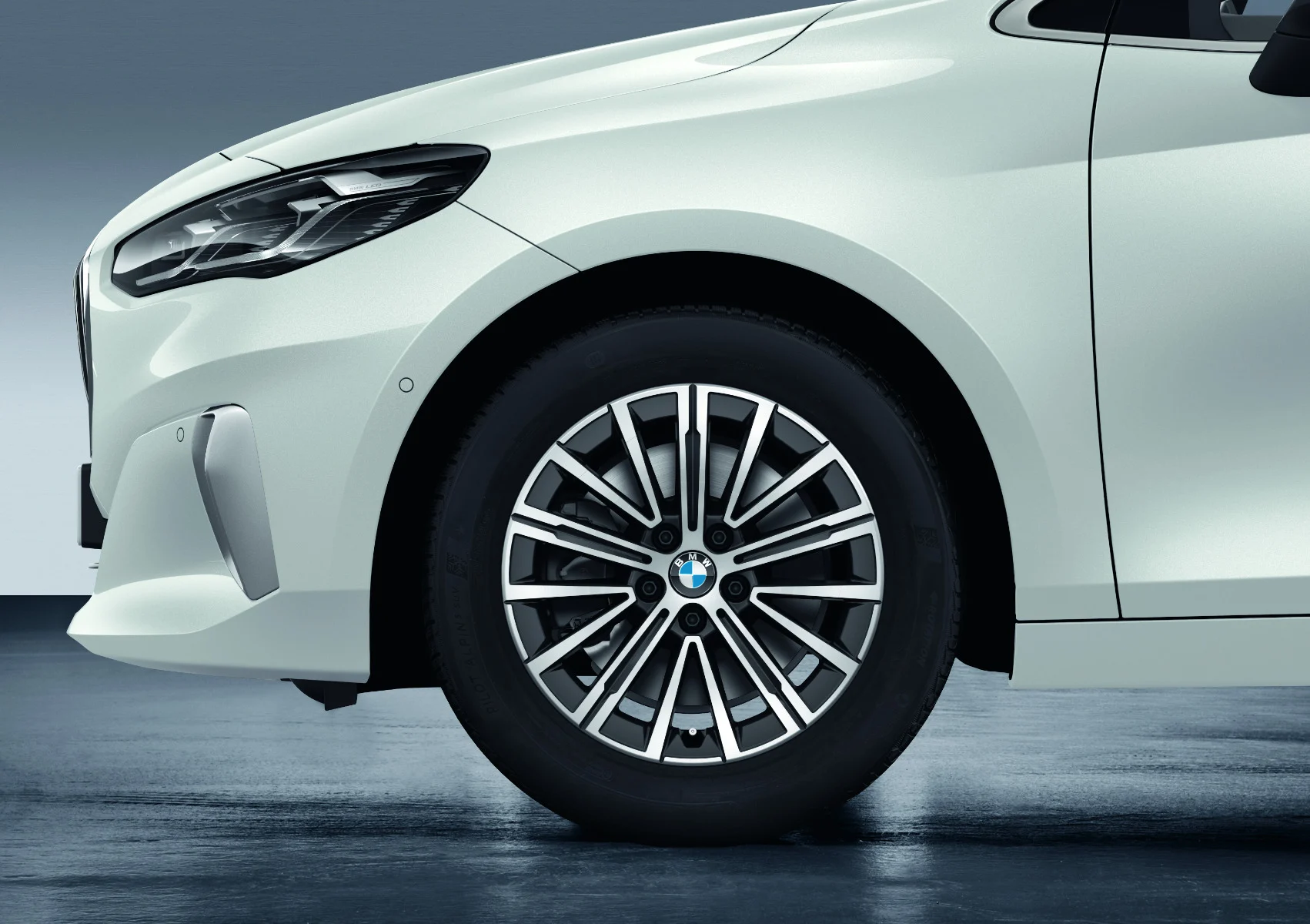 BMW/MINI Alufelge V-Speiche 833 gunmetal grey/glanzgedreht 7Jx17 ET41 2er U06 X2 U10 MINI U25