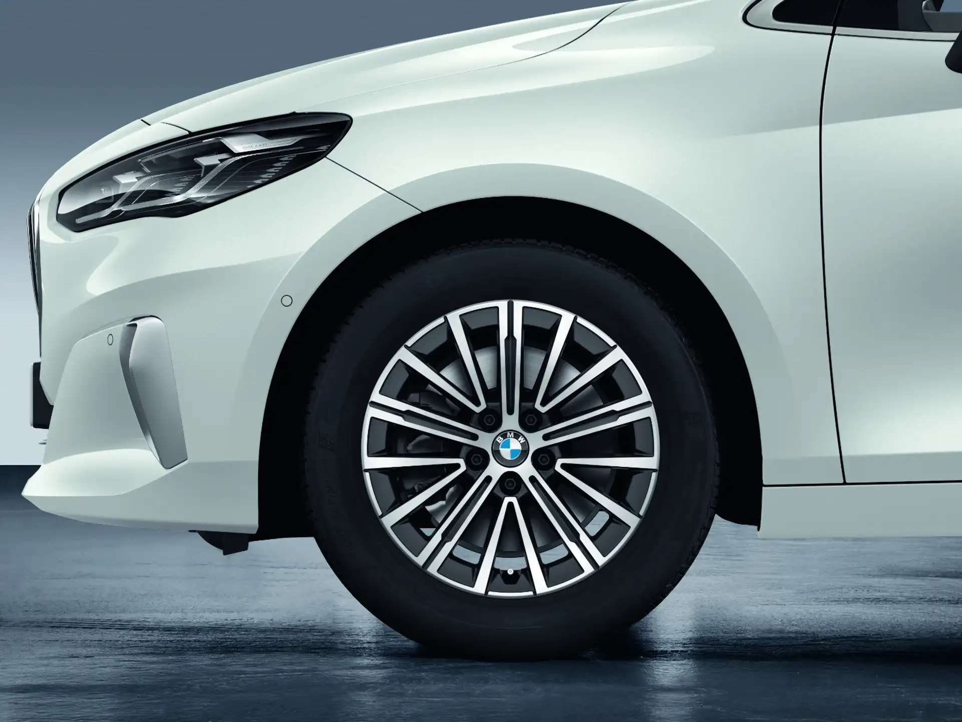 BMW/MINI Alufelge V-Speiche 833 gunmetal grey/glanzgedreht 7Jx17 ET41 2er U06 X2 U10 MINI U25