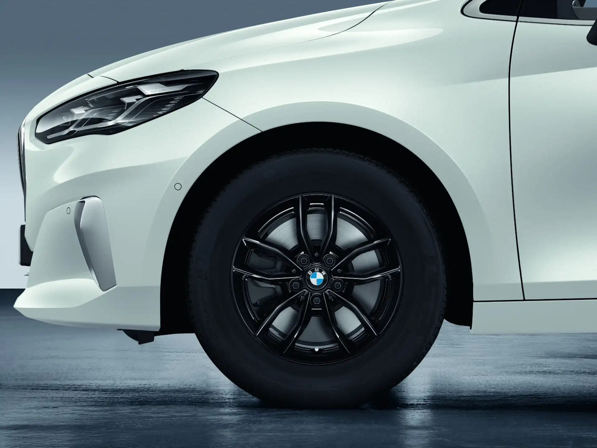 BMW Alufelge Doppelspeiche 840 jet black uni 7Jx16 ET 41 2er U06