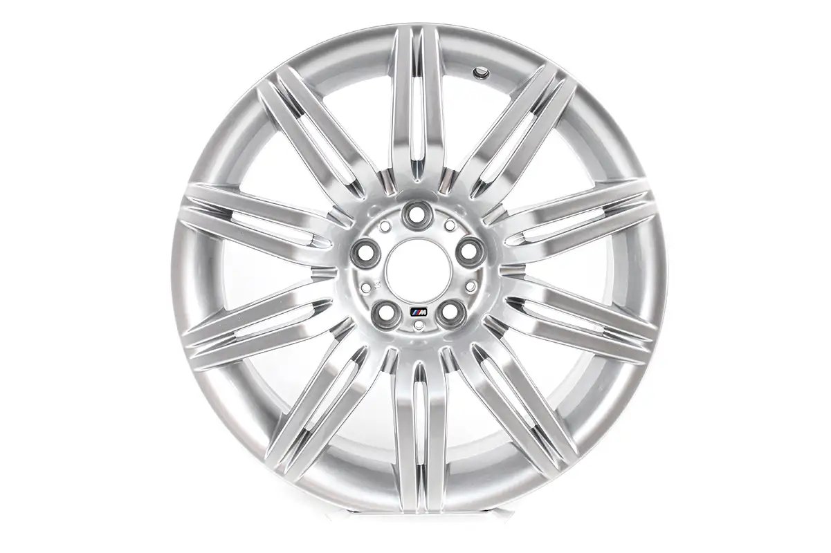 BMW Alufelge M Doppelspeiche 172 silber 9,5J ET32 5er E60 Hintera