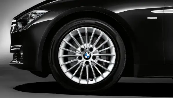 BMW Alufelge Vielspeiche 414 17 Zoll silber - 3er F30 F31 4er F32
